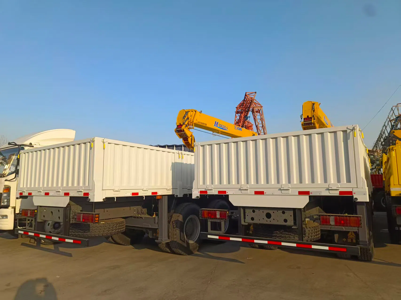 HOWO TX 8×4 Crane Truck