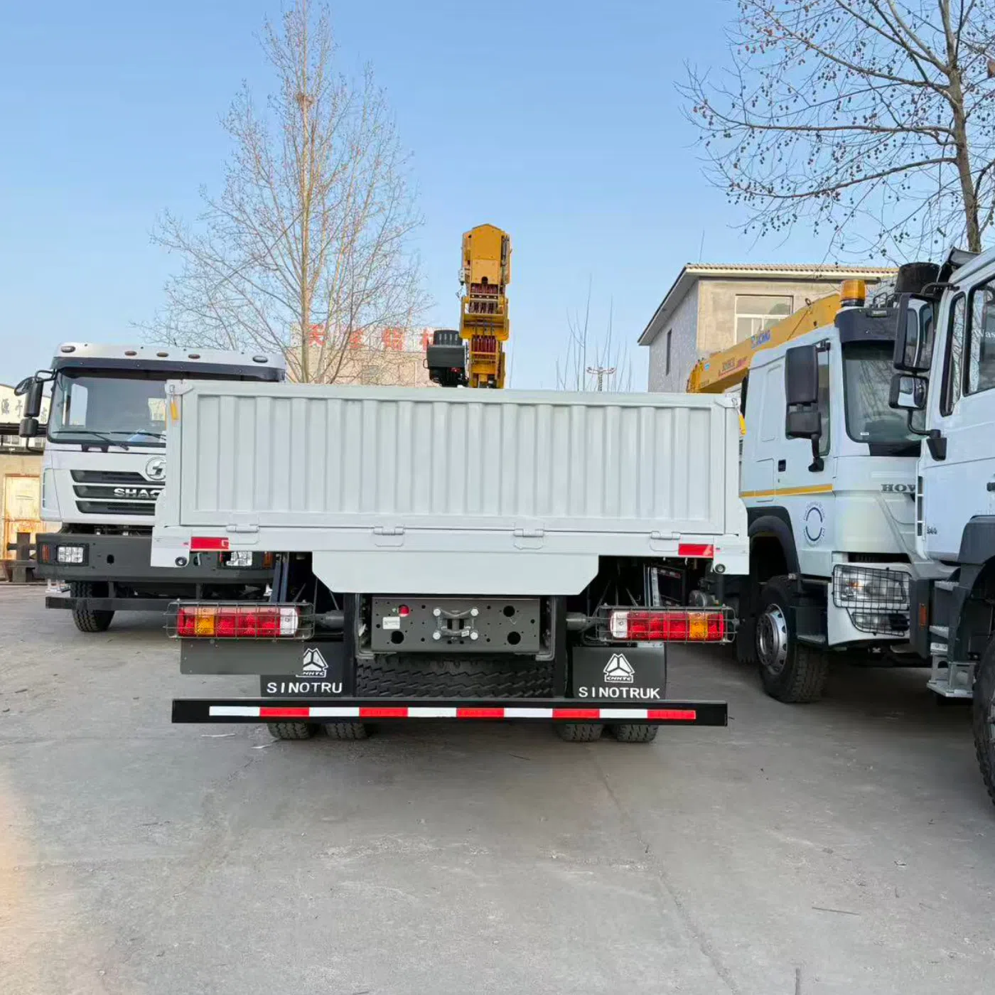 HOWO NX 6×4 Crane truck.webp