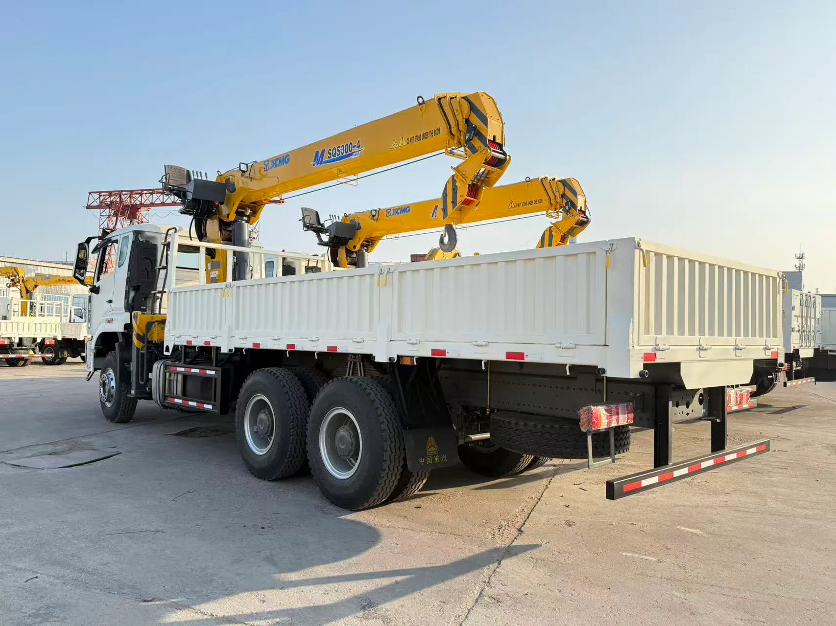 HOWO NX 6×4 Crane truck.webp
