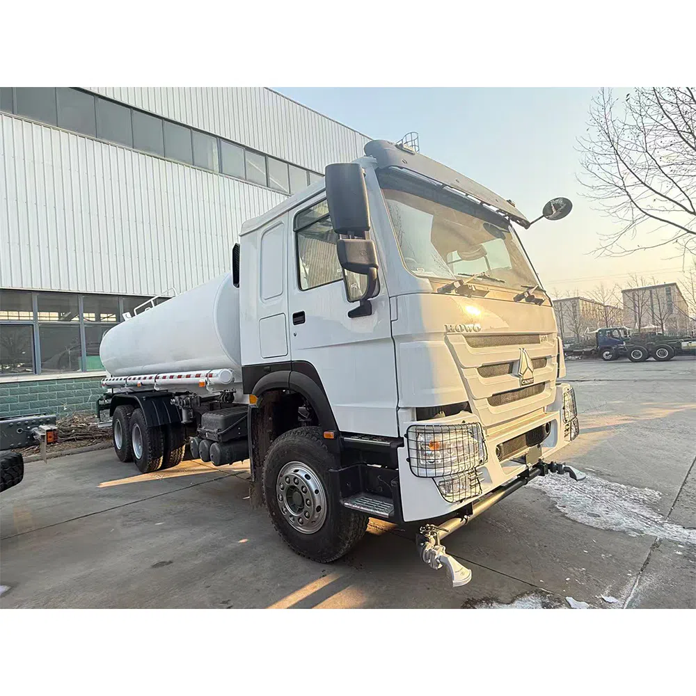 HOWO 6x4 Mist Cannon Sprinkler Truck Right