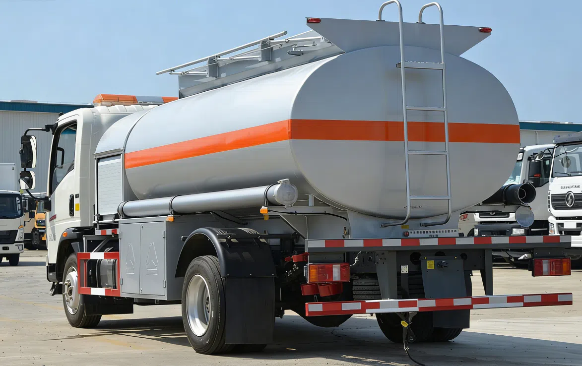 Light-duty fuel truck.webp