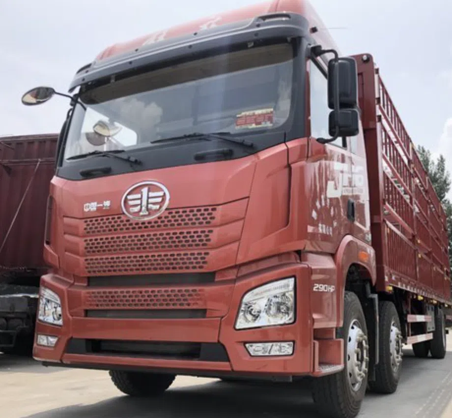 Camion de fret Faw JH6 6x2