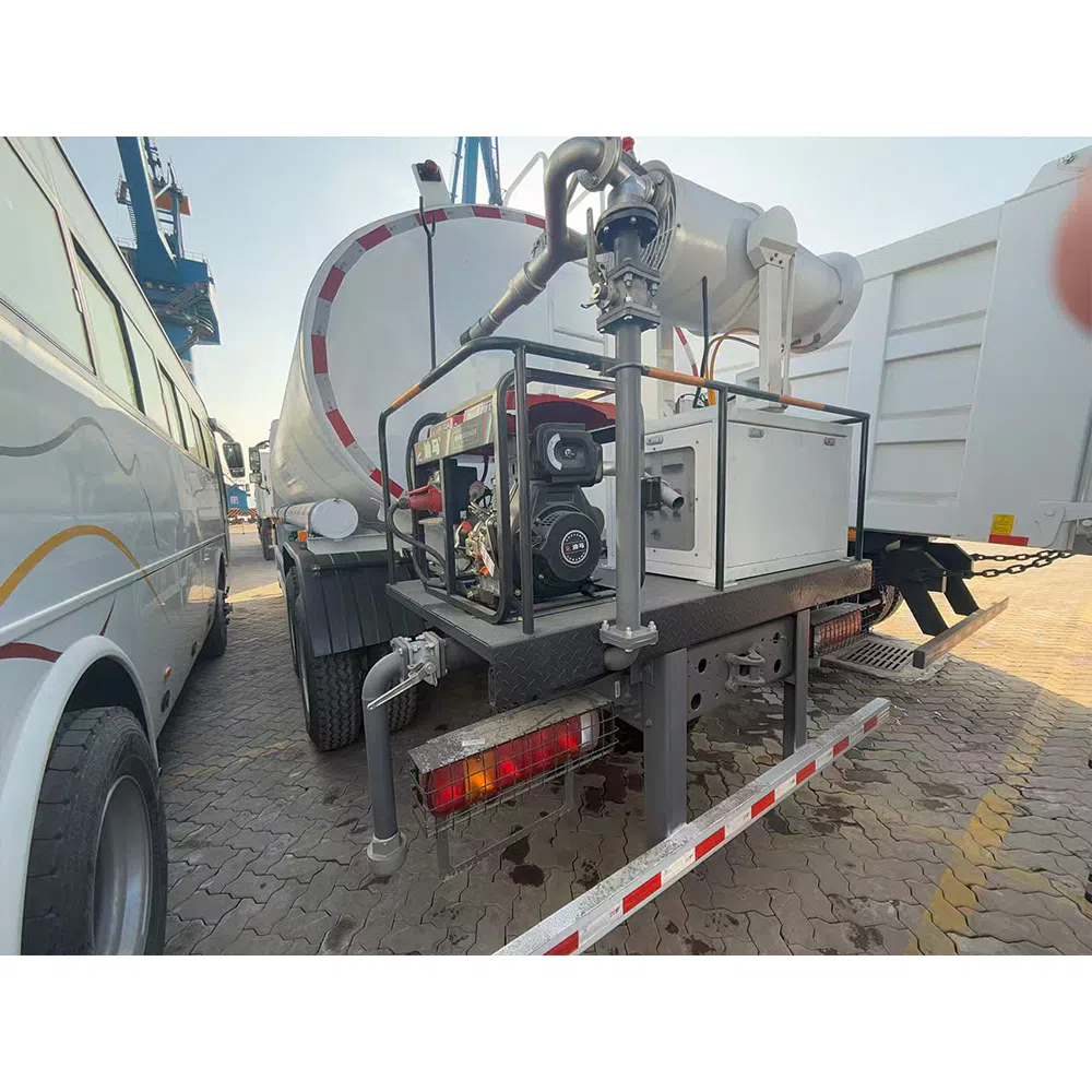 HOWO 6x4 Mist Cannon Sprinkler Truck Left Side