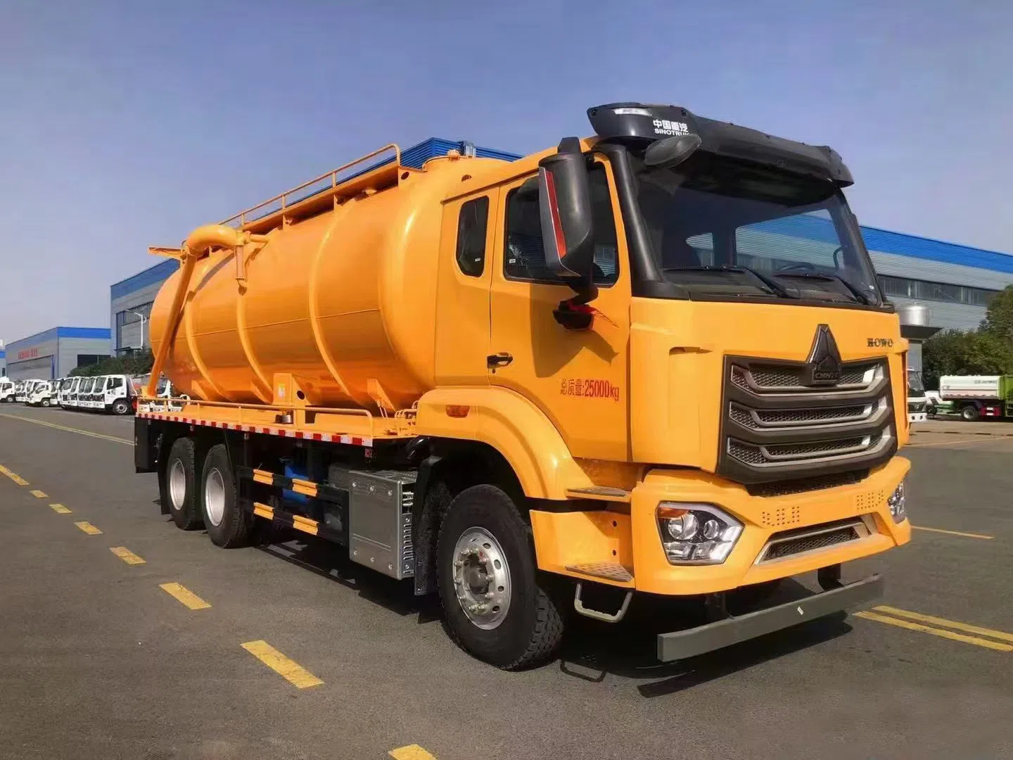 HOWO NX 6×4 Vacuum truck
