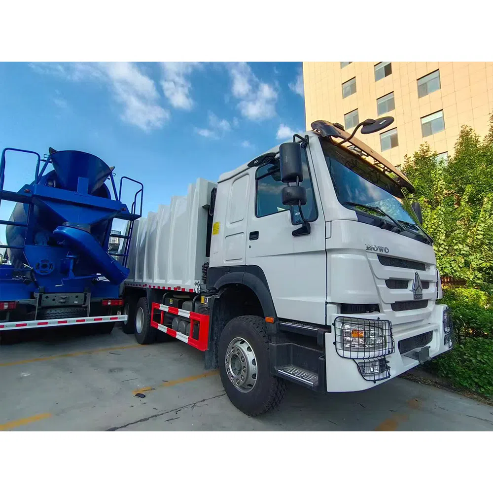 Rear Loader Compactor Truck