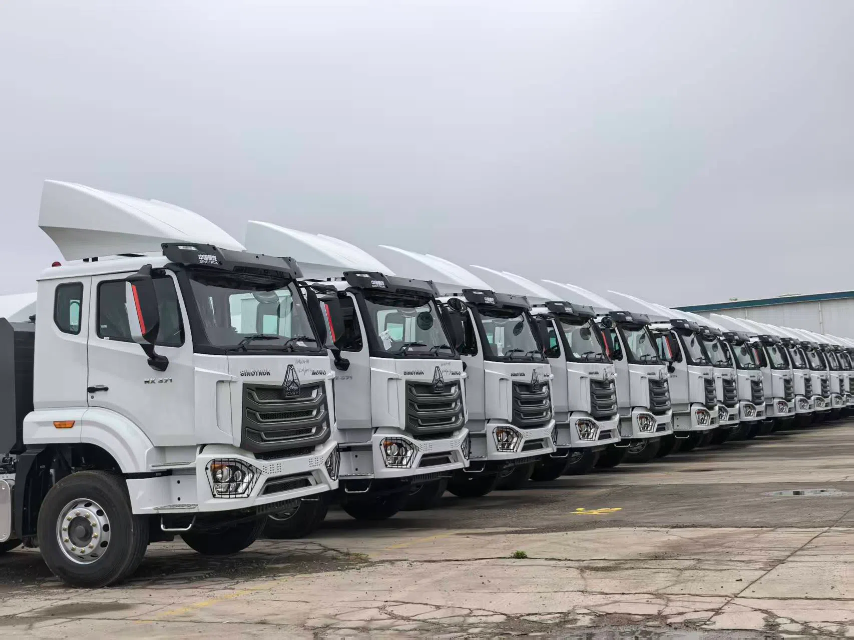 HOWO TX 6x4 Tractor Truck