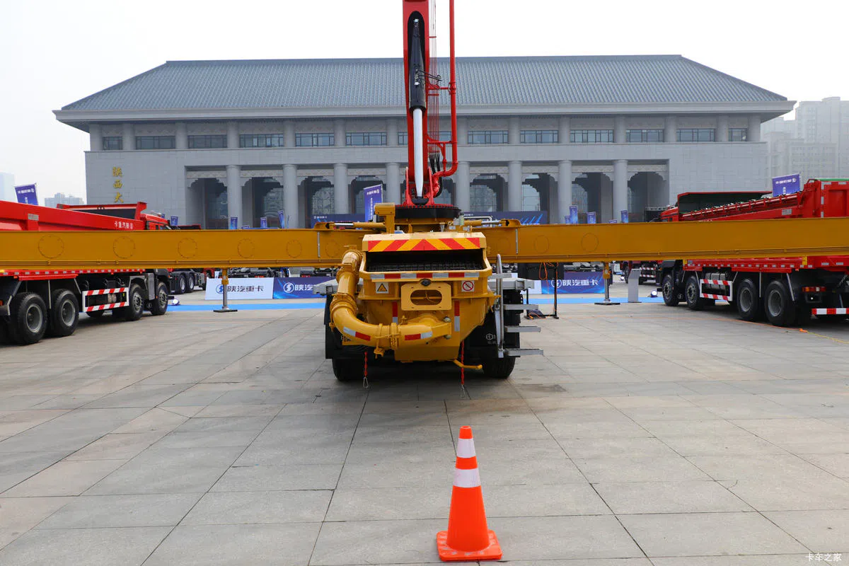 Concrete Boom Pump Truck (2).webp