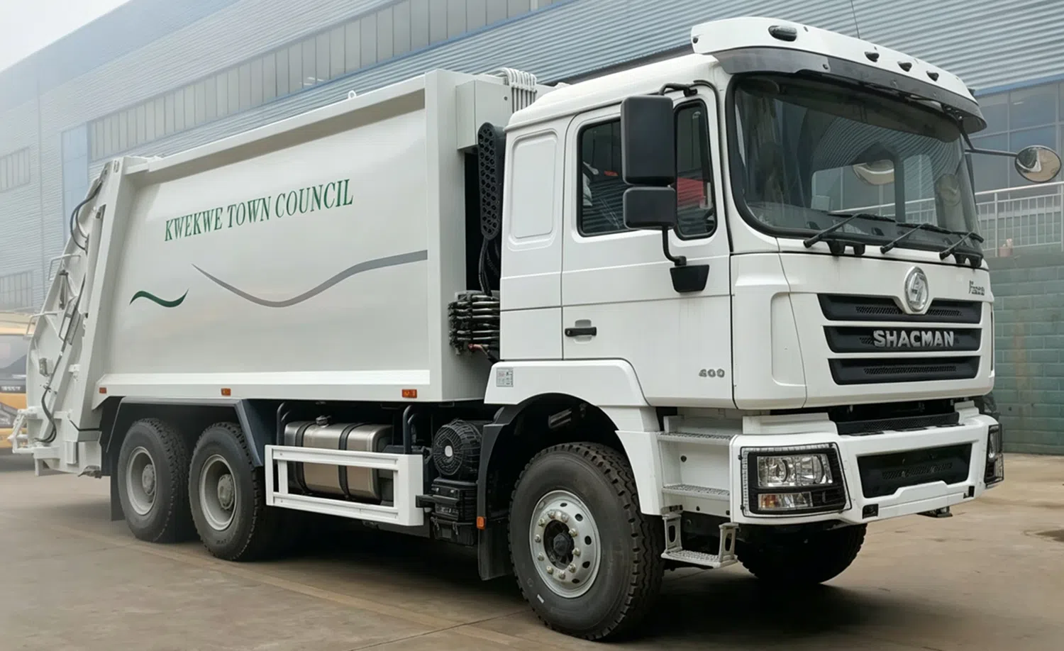 Camion à ordures Shacman F3000 6x4