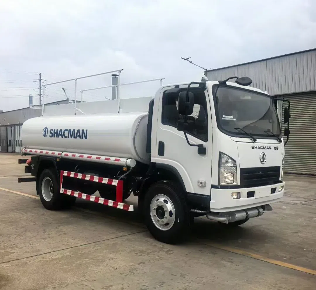Camion-citerne de carburant.webp