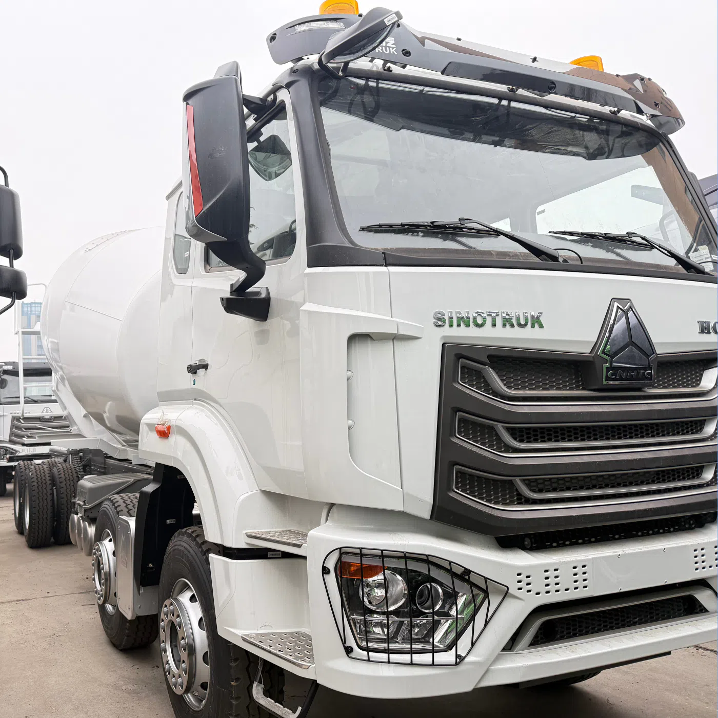 Light Mixer truck