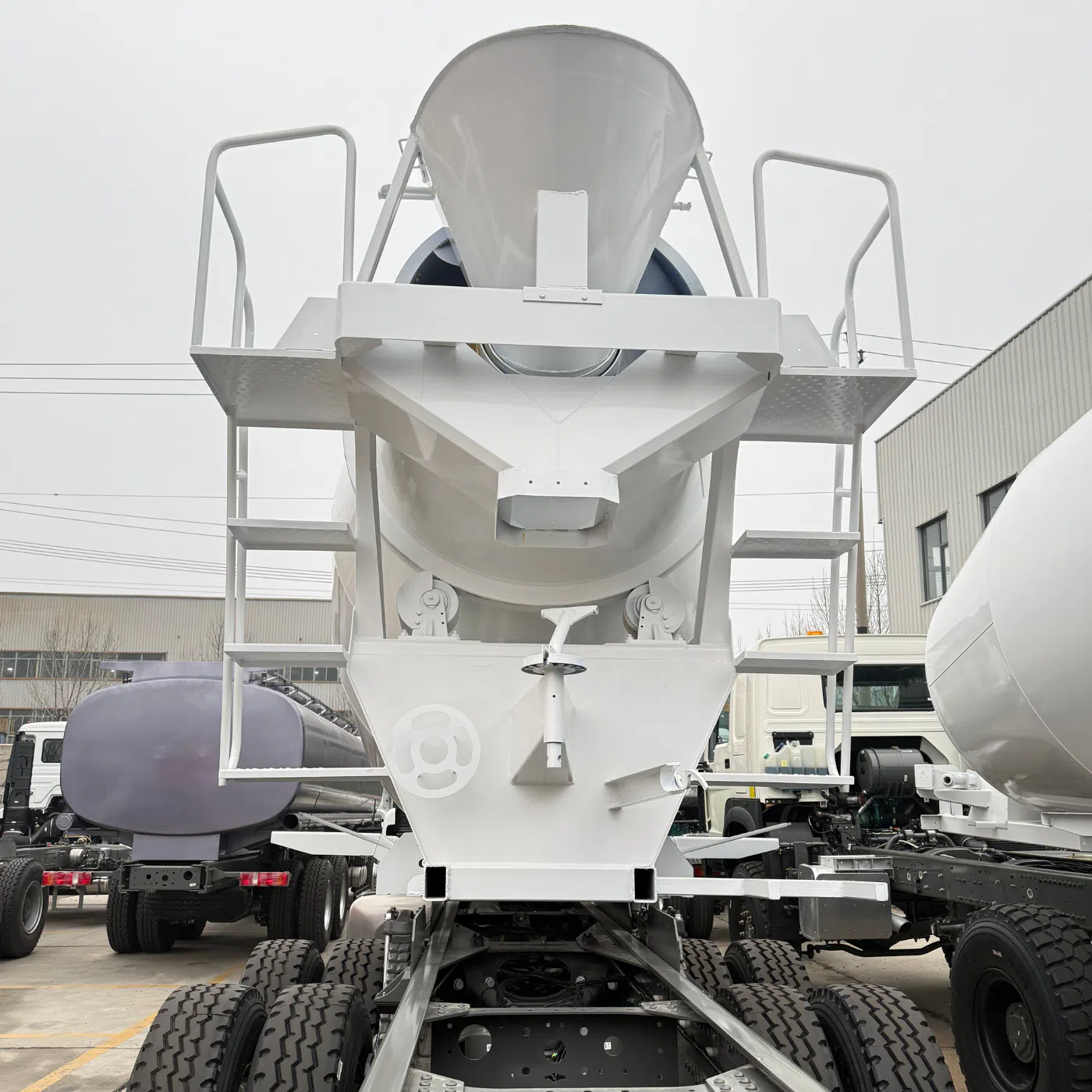 Light Mixer truck