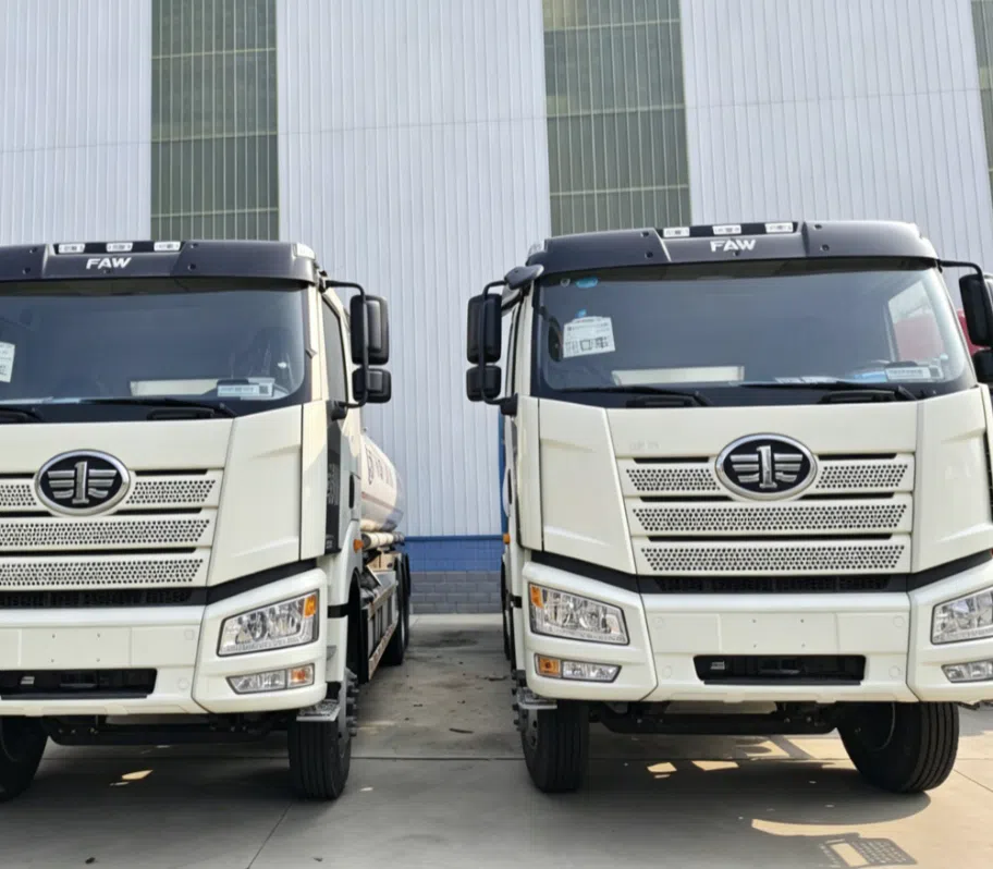 FAW J6P 6x4 Fuel tank truck