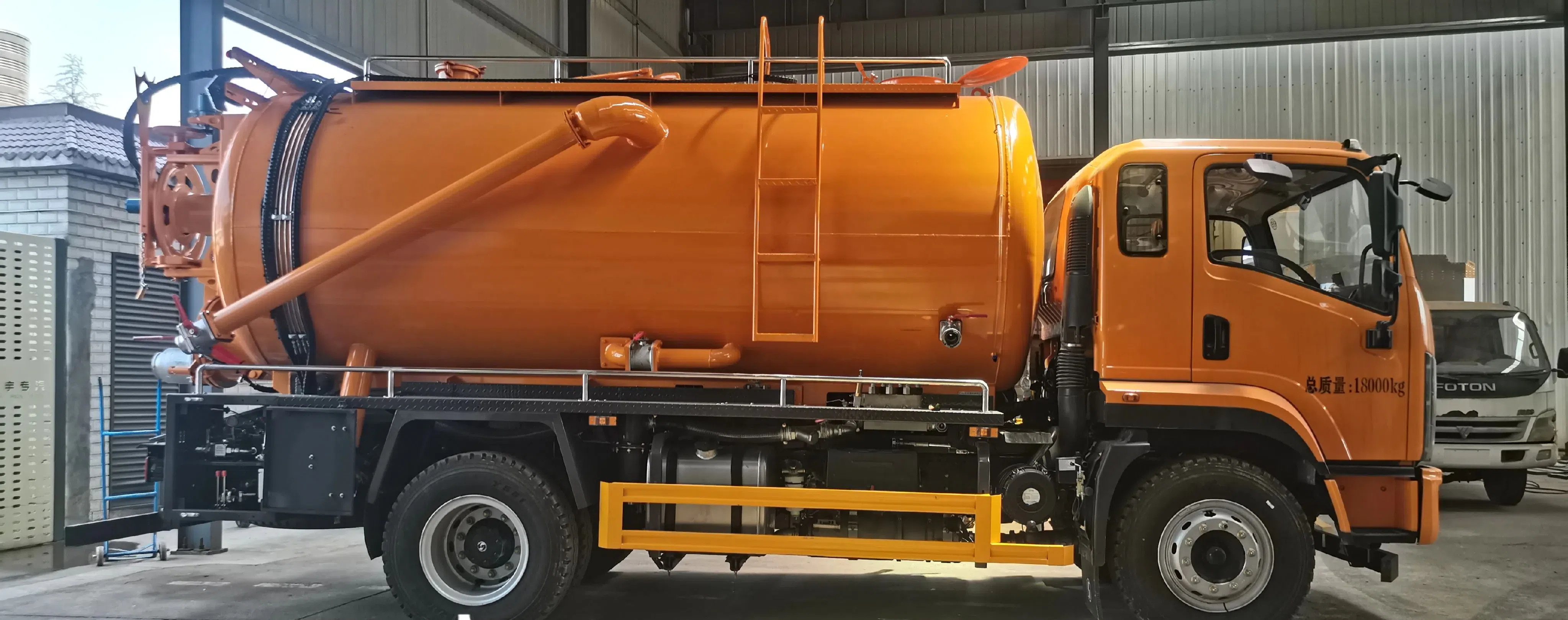 Camion-citerne à vide.webp