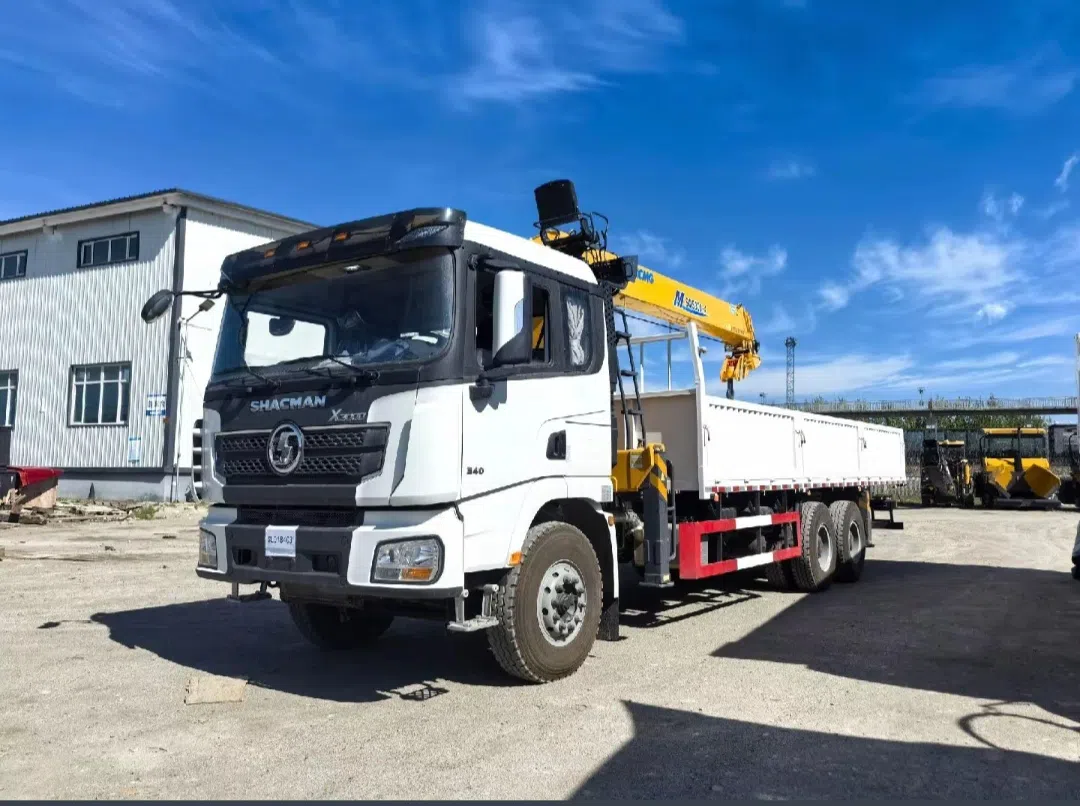crane truck.webp