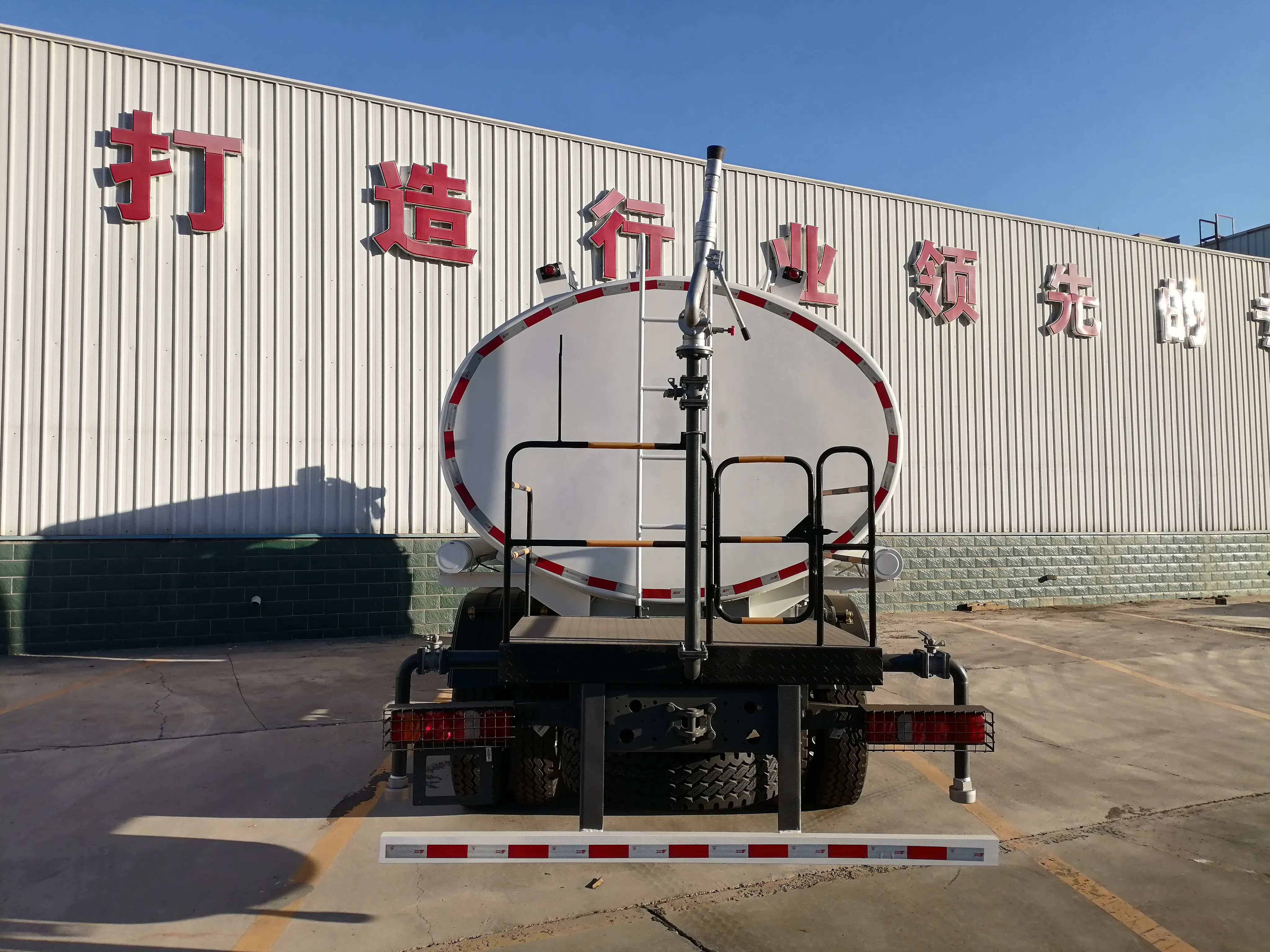 HOWO TX 6x4 Sprinkler Truck
