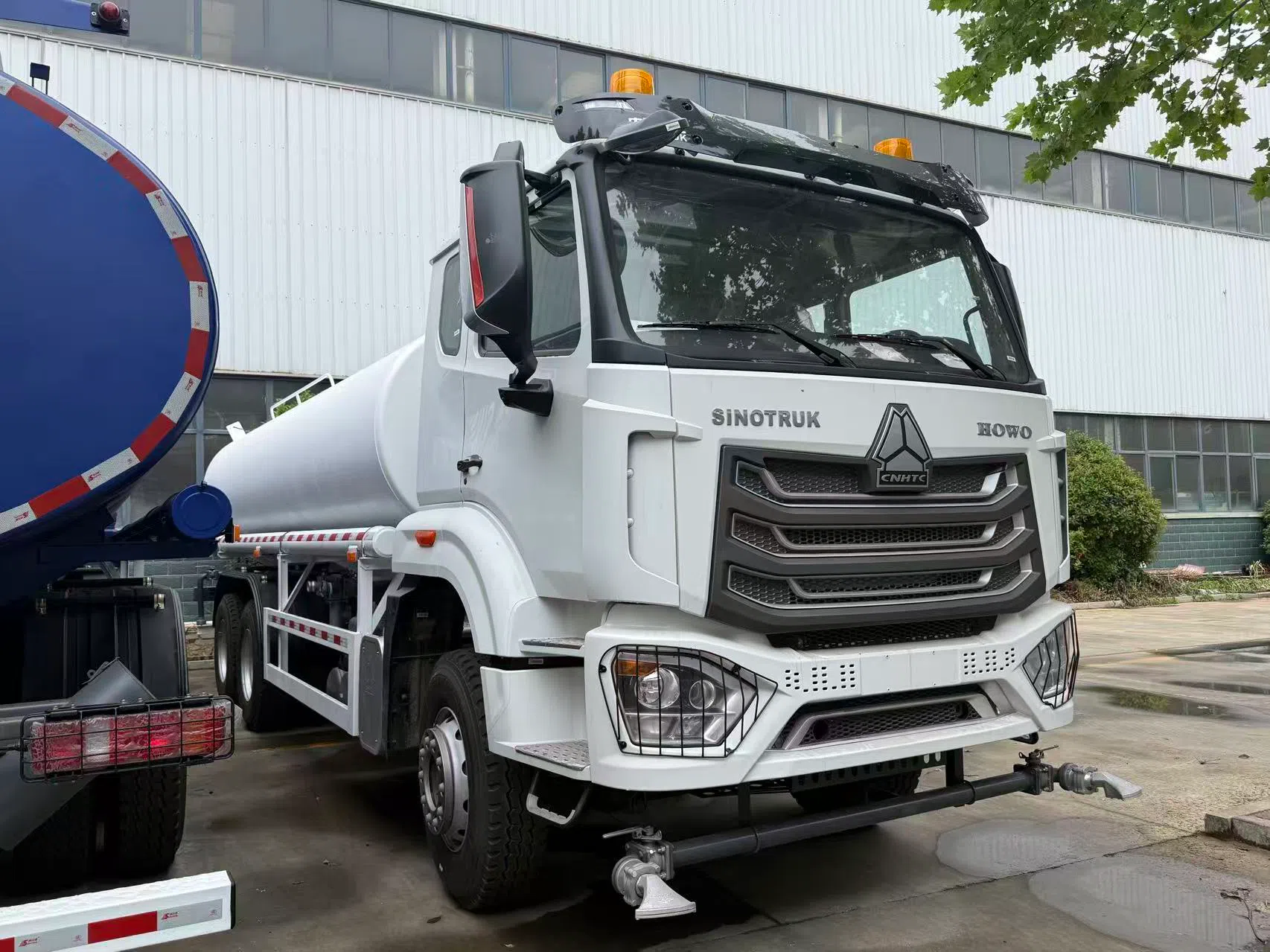 HOWO NX 6x4 Fuel Tank Truck