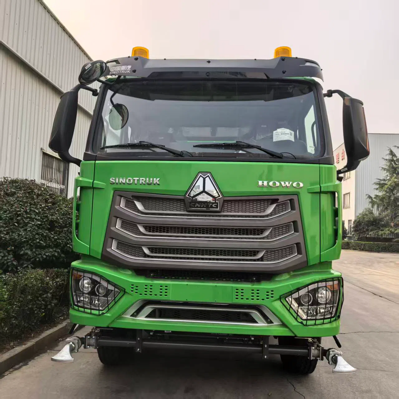 HOWO NX 6×4 Sprinkler Truck