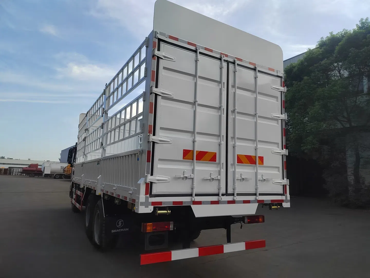 goods truck.webp