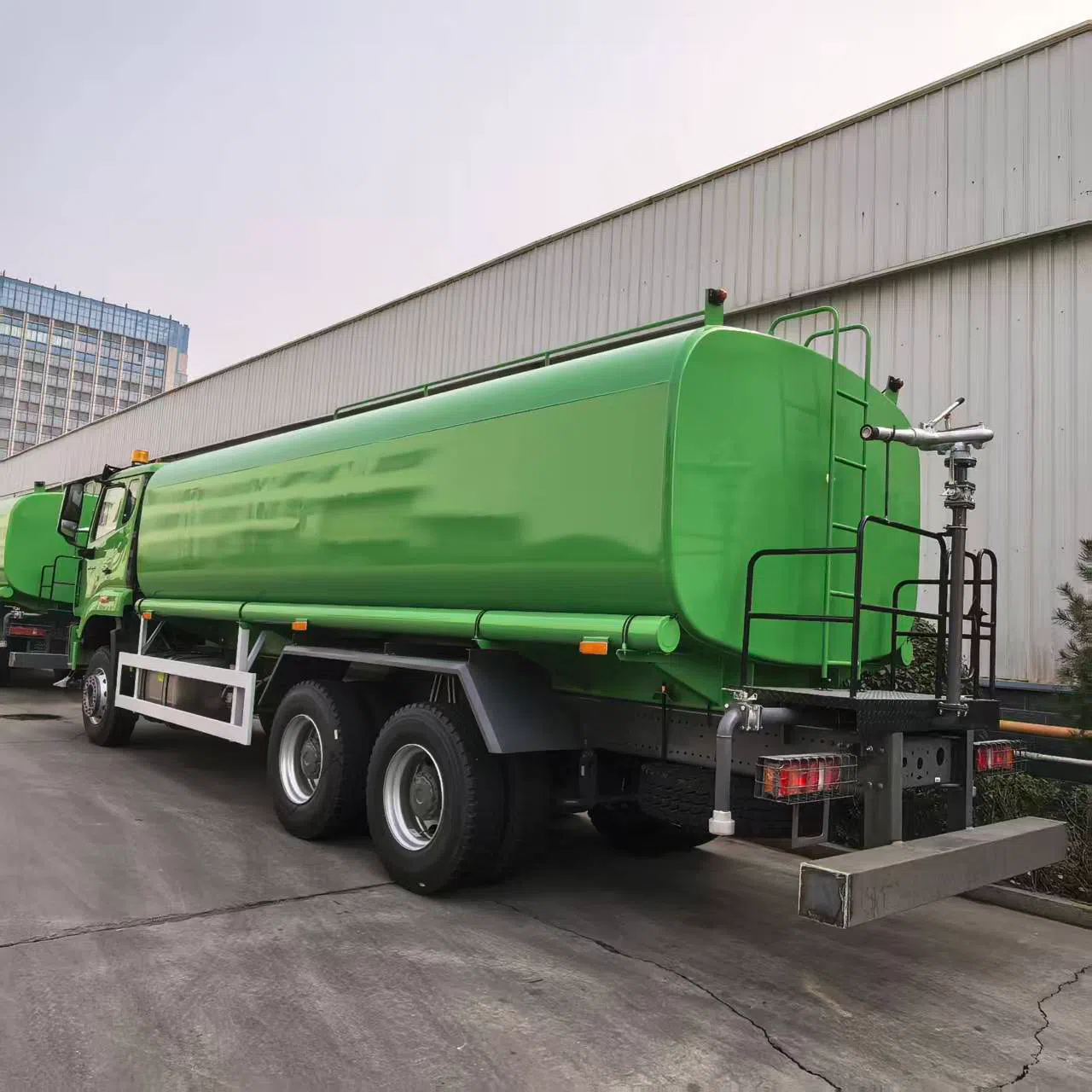 HOWO TX 6×4 Sprinkler Truck