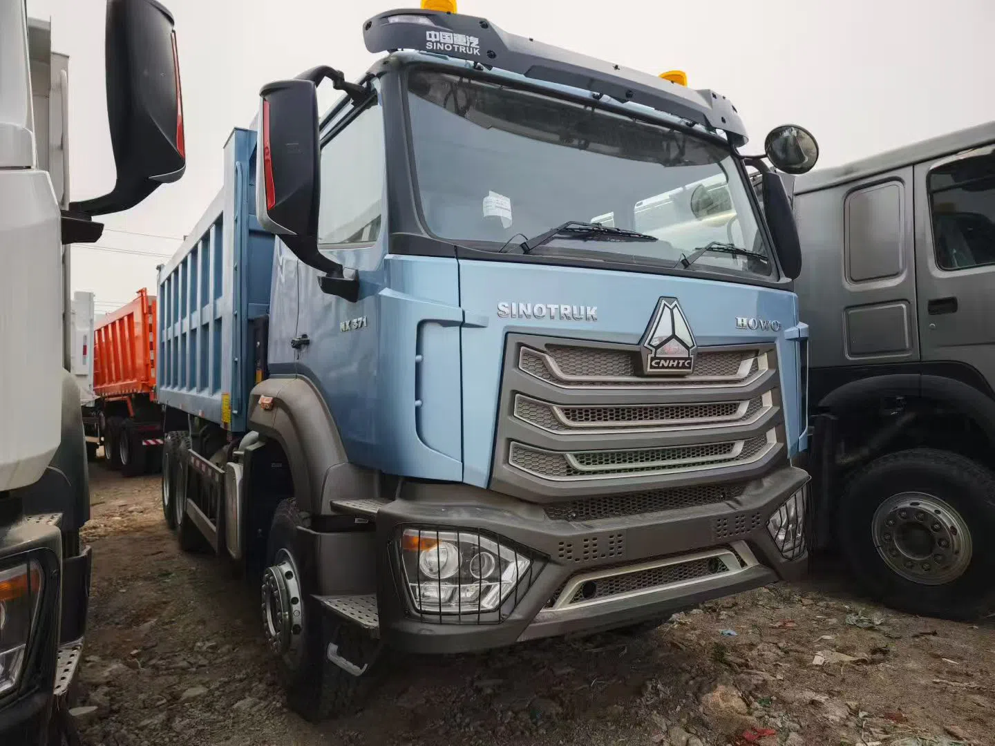 HOWO NX 6×4 DUMP TRUCK