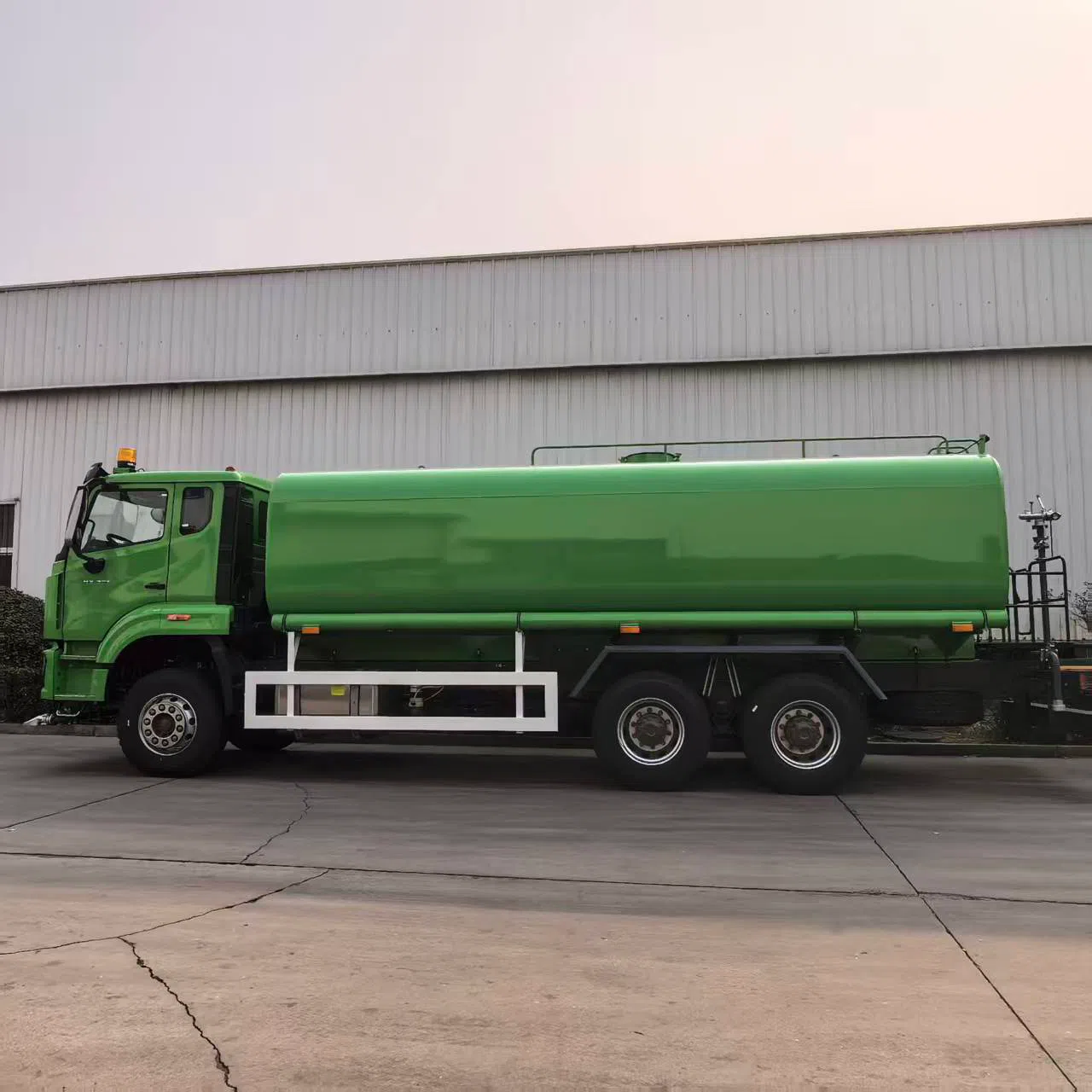 HOWO TX 6×4 Sprinkler Truck