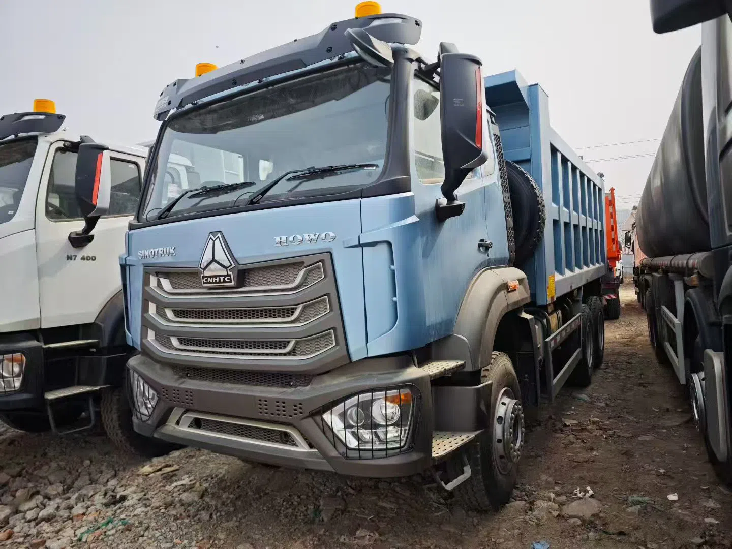 HOWO NX 6×4 DUMP TRUCK