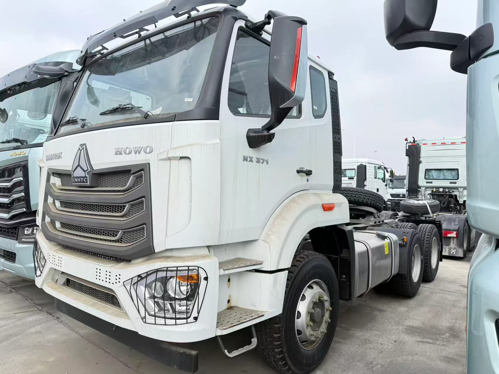 HOWO NX 6×4 TRACTOR TRUCK