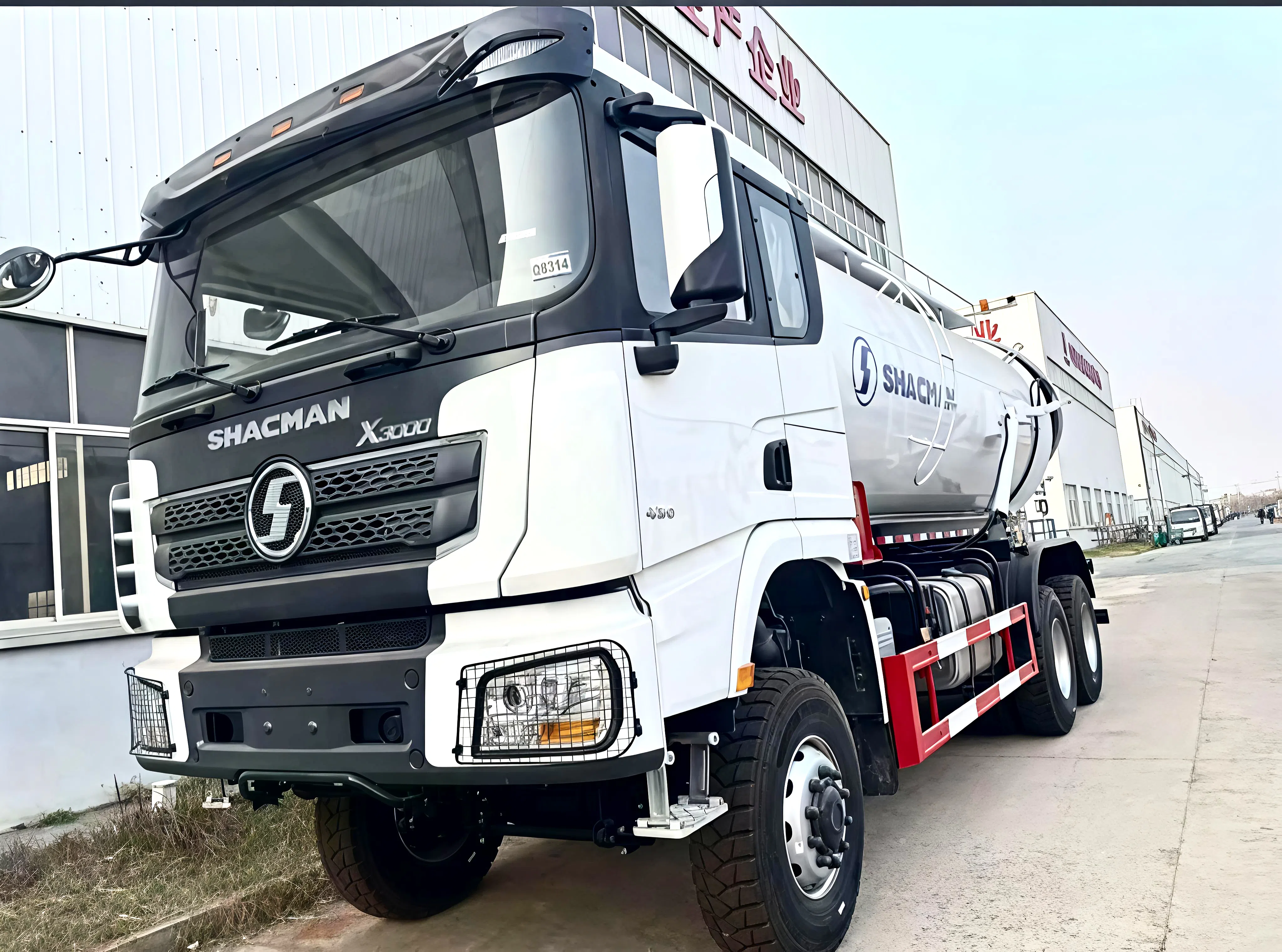 Shacman X3000 6x4 Vacuum Truck